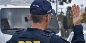 Acidentes em estradas federais durante o feriado matam 109 pessoas