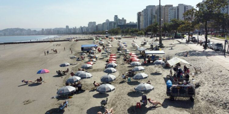 SP: praias perto da capital têm piores condições de balneabilidade