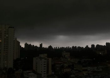 Inmet alerta para ocorrência de ciclone no Sudeste a partir de sexta