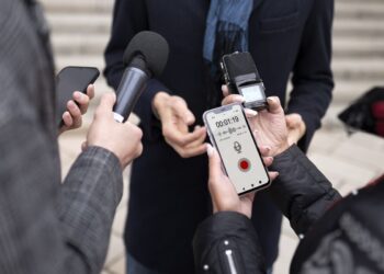 Nova profissão multimídia prejudica jornalistas, dizem sindicatos