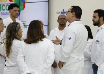 Associações criticam avaliação dos cursos de medicina feita pelo MEC