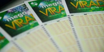 Caixa sorteia em instantes as seis dezenas da Mega da Virada
