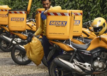 Moraes suspende benefícios de acordo que encerrou greve dos Correios