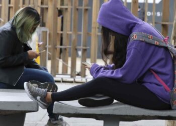Reino Unido estuda proibição de redes sociais para crianças