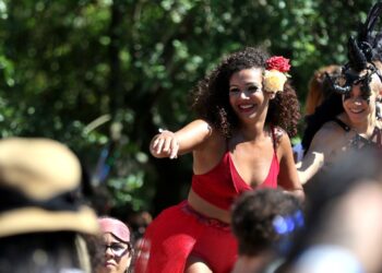 PM de SP terá esquema de atendimento especial a mulheres no Carnaval