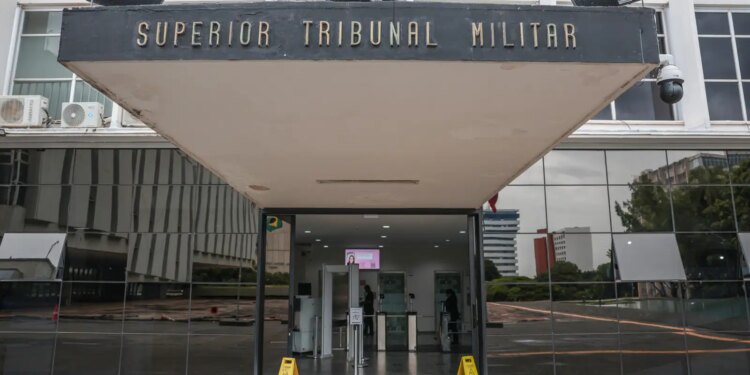 Saiba os próximos passos do pedido de perda de patente de Bolsonaro