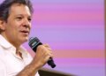 Banco Master é uma pancada no sistema bancário brasileiro, diz Haddad