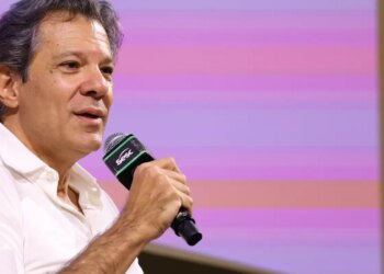 Banco Master é uma pancada no sistema bancário brasileiro, diz Haddad