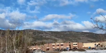 Ataque a tiros em escola no Canadá deixa 10 mortos