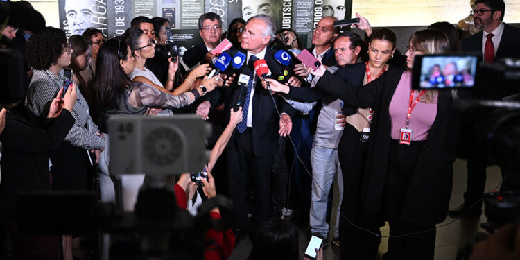 senadores da CAE visitam o Banco Central — Senado Notícias