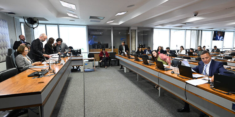 CDH aprova programa de capacitação digital para comunidades tradicionais — Senado Notícias