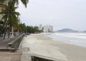 Carnaval: bombeiros salvam 348 vítimas de afogamento no litoral de SP
