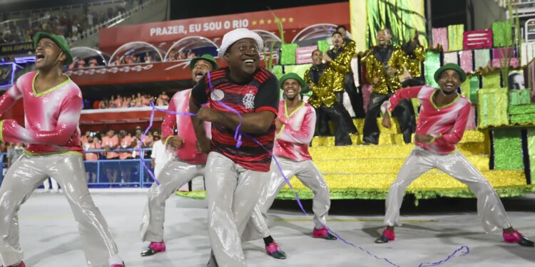 TV Brasil transmite desfile das escolas de samba da Série Prata do Rio