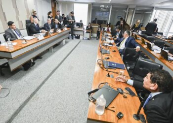 Irmãos de Toffoli não são obrigados a depor em CPI, decide Mendonça