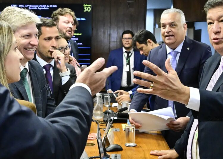 CPMI do INSS aprova quebra de sigilo de Lulinha e convoca André Moura