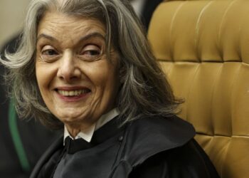 Cármen Lúcia anuncia proposta para atuação de juízes eleitorais