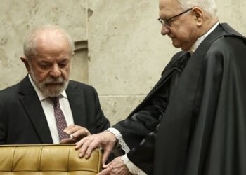 “Brasil é maior que golpistas”, diz Lula na abertura do ano Judiciário