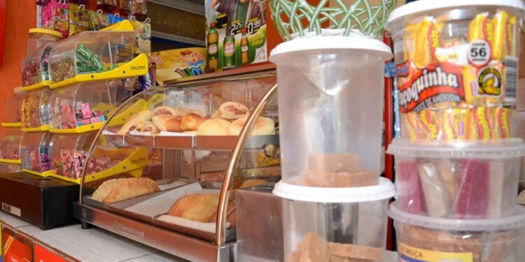 CTFC aprova proibição de alimentos ultraprocessados em cantinas escolares — Senado Notícias