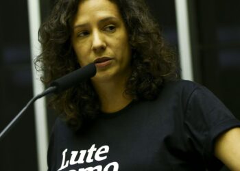 Justiça do Rio condena assassinos de Marielle Franco a indenizar viúva