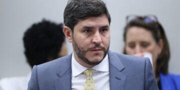 Projeto cria programa nacional para financiar casas-abrigo para mulheres vítimas de violência – Notícias