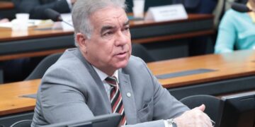 Projeto cria pacote de benefícios para mães de gêmeos e trigêmeos – Notícias