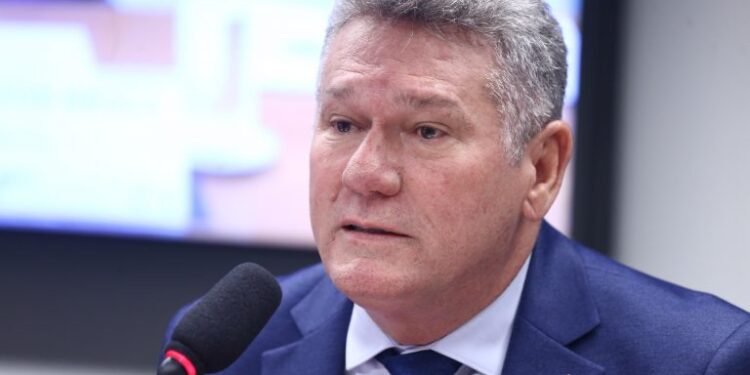 Keniston Braga assume Comissão de Desenvolvimento Urbano com foco em moradia e saneamento – Notícias