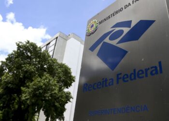 Receita exonera auditor alvo de operação da Polícia Federal