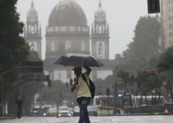 Chuvas intensas no Rio de Janeiro levam ao acionamento da Marinha