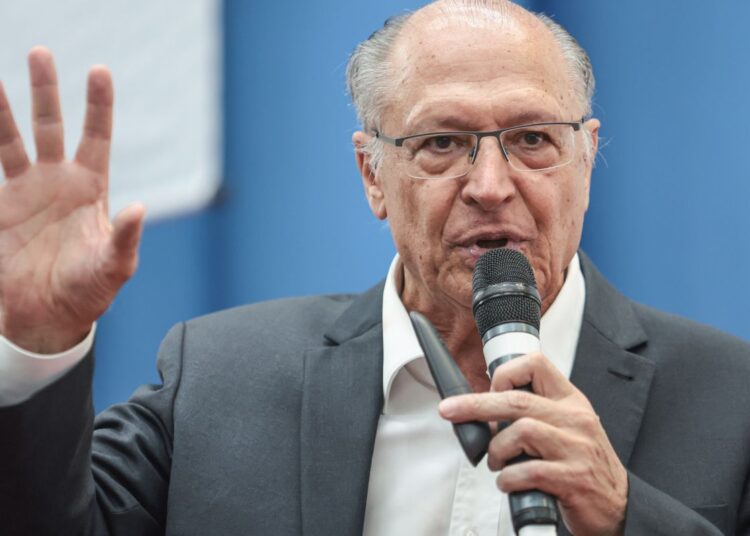 Alckmin elogia suspensão do pagamento de penduricalhos por Flávio Dino