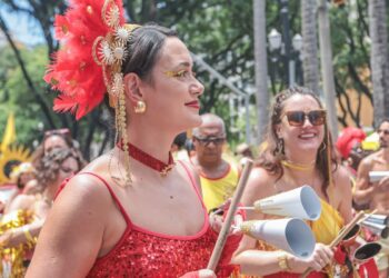 Campanha contra assédio sexual no carnaval tem adesão de 18 estados