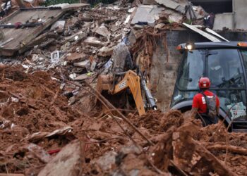 Número de mortos com as chuvas chega a 30 em Minas Gerais