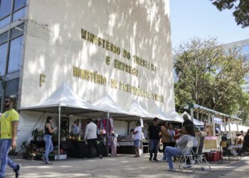 Governo libera mais R$ 3,9 bi para pagar saque-aniversário do FGTS