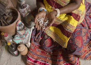 Cartilha une saberes de terreiros e prevenção do câncer em negras