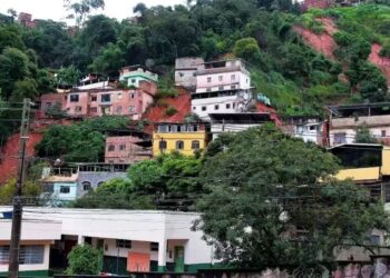 Lula mobiliza equipes federais para atuar em meio a chuvas em MG