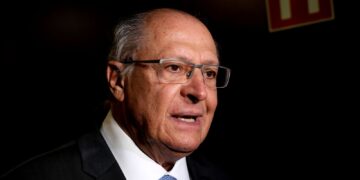 Governo prioriza abastecimento e segurar preço do diesel, diz Alckmin