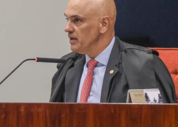 Alexandre de Moraes nega ter viajado em aviões de Vorcaro