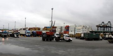 Tarifaço americano teve efeito “pontual” na economia, diz IBGE