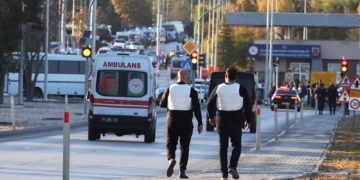 Irã sinaliza levar guerra “ao limite” após míssil chegar à Turquia