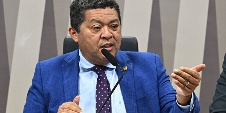 Beto Faro apresenta na terça relatório sobre novas regras do seguro defeso — Senado Notícias