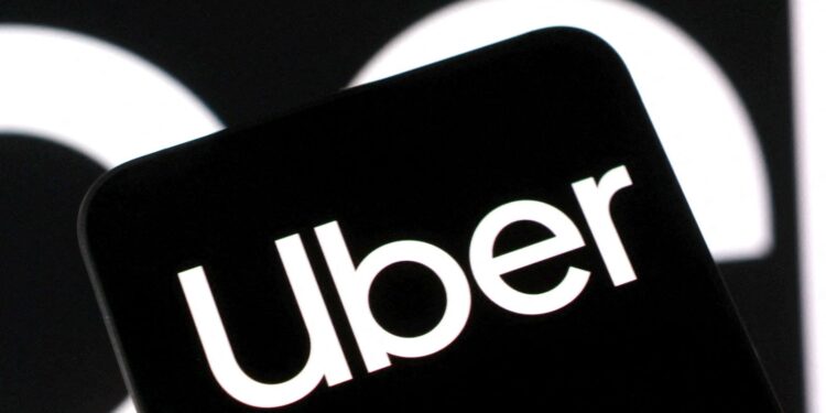 Uber terá que indenizar passageira vítima de intolerância religiosa