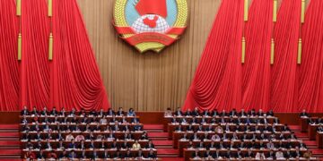 China fixa meta de crescimento econômico entre 4,5% e 5% para este ano