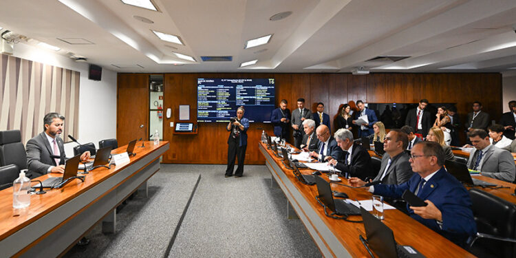 Comissão vota criação de lista de proibição de embarque aéreo — Senado Notícias