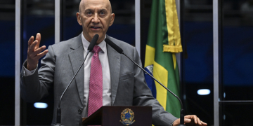 Confúcio Moura defende investimento em educação para reduzir violência — Senado Notícias