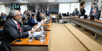 Vai à CCJ projeto de passe livre interestadual para pacientes com câncer — Senado Notícias