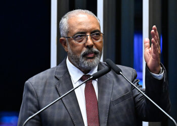 Homens engajados pelo fim da violência contra as mulheres terão reconhecimento do Senado — Senado Notícias