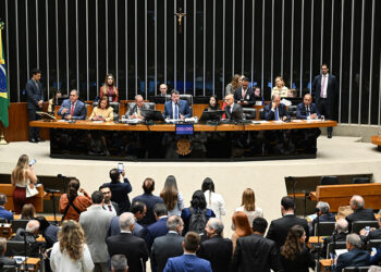 Agenda da Indústria critica escala 6×1 e defende acordo com União Europeia — Senado Notícias