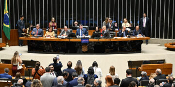 Agenda da Indústria critica escala 6×1 e defende acordo com União Europeia — Senado Notícias