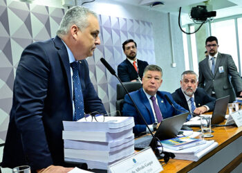 Com mais de 4 mil páginas, relatório da CPMI pode ser votado nesta sexta — Senado Notícias