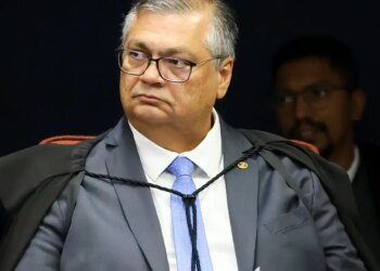 Dino proíbe saques em espécie de emendas parlamentares