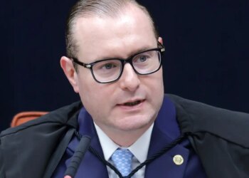 Zanin, do STF, suspende eleição indireta para governo do Rio